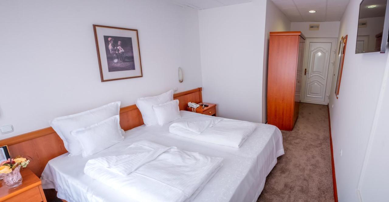 Hotel Integra Doboj Exterior photo
