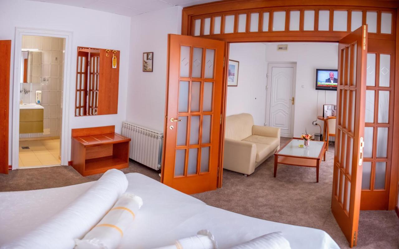 Hotel Integra Doboj Exterior photo