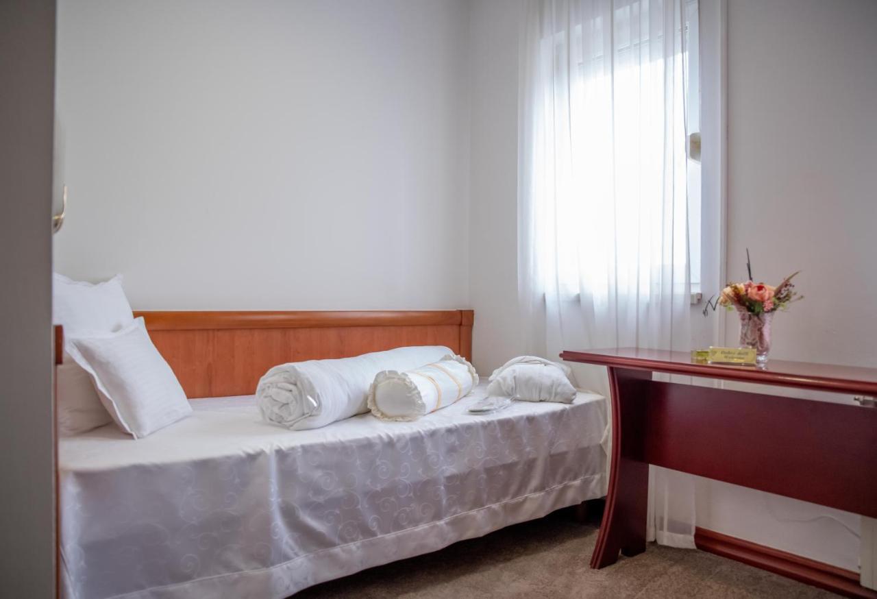 Hotel Integra Doboj Exterior photo